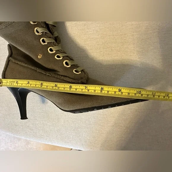 Funky, Unique Bootie - Picture 5 of 7